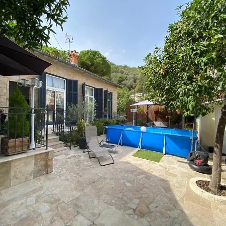 House In Dom wakacyjny *